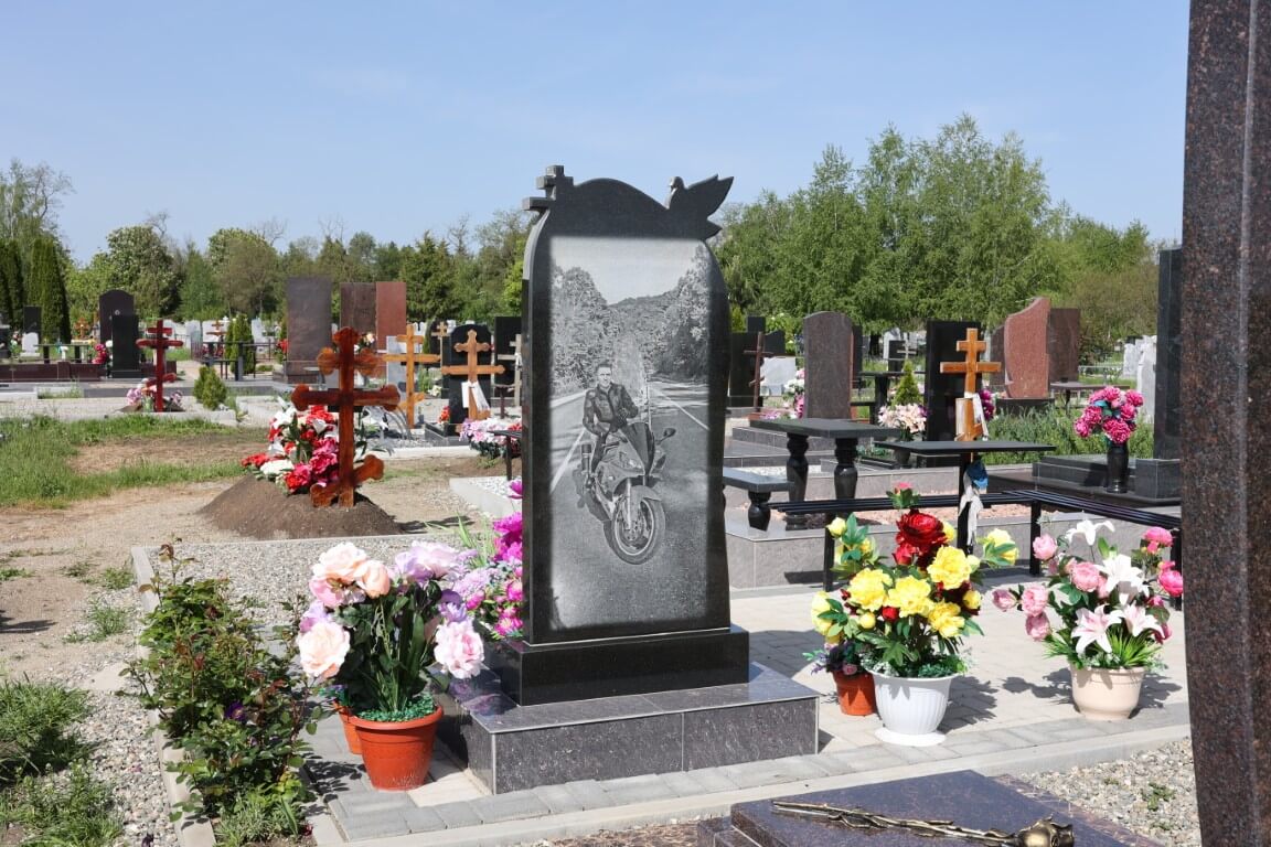 Гравировка по мрамору